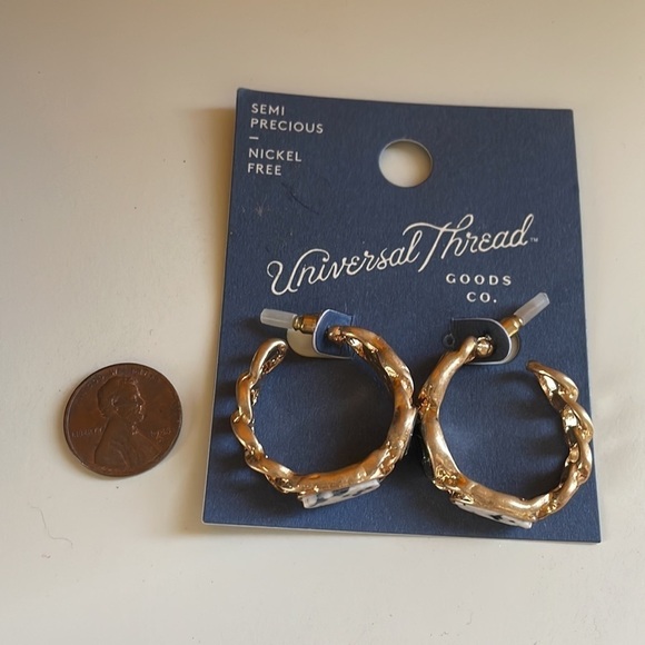 Universal Thread Gold Tone Hoop Semi Precious Black White Earrings New - Picture 5 of 5